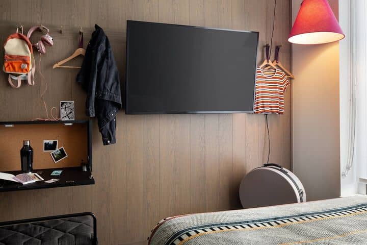 Room 14 of 74